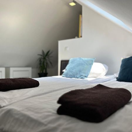 كولوبرزيغ Near To The Beach & City Centre Apartment Jagiellonska المظهر الخارجي الصورة